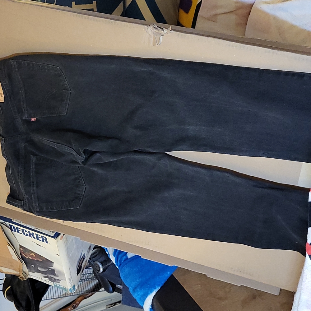 Jeans - Picture 2 of 3